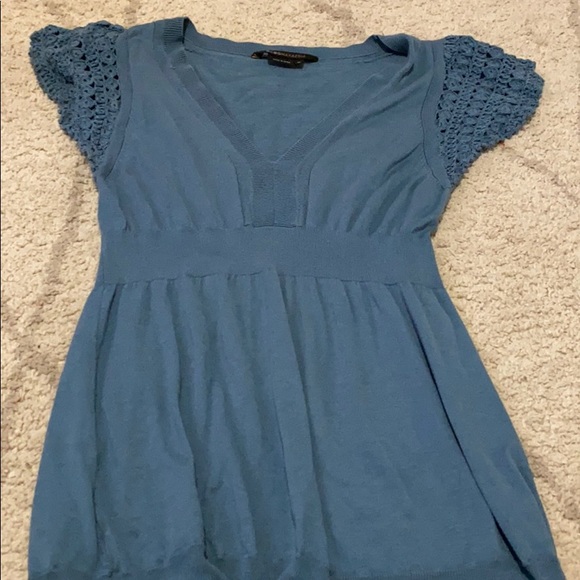 BCBG v neck , short sleeved sweater - Picture 1 of 6